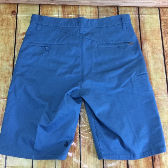 Volcom Short Flat Front Size 30W - Picture 2 of 5